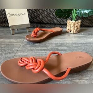 NWOB! FitFlop Tiera Swirl Knot Gladiator T-Strap Sandal in a Terracotta Orange 8